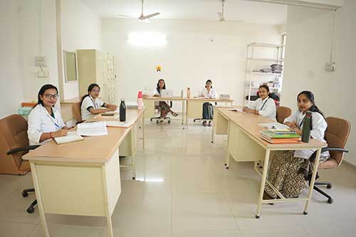  Tutor Office
